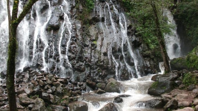 senderismo a cascadas